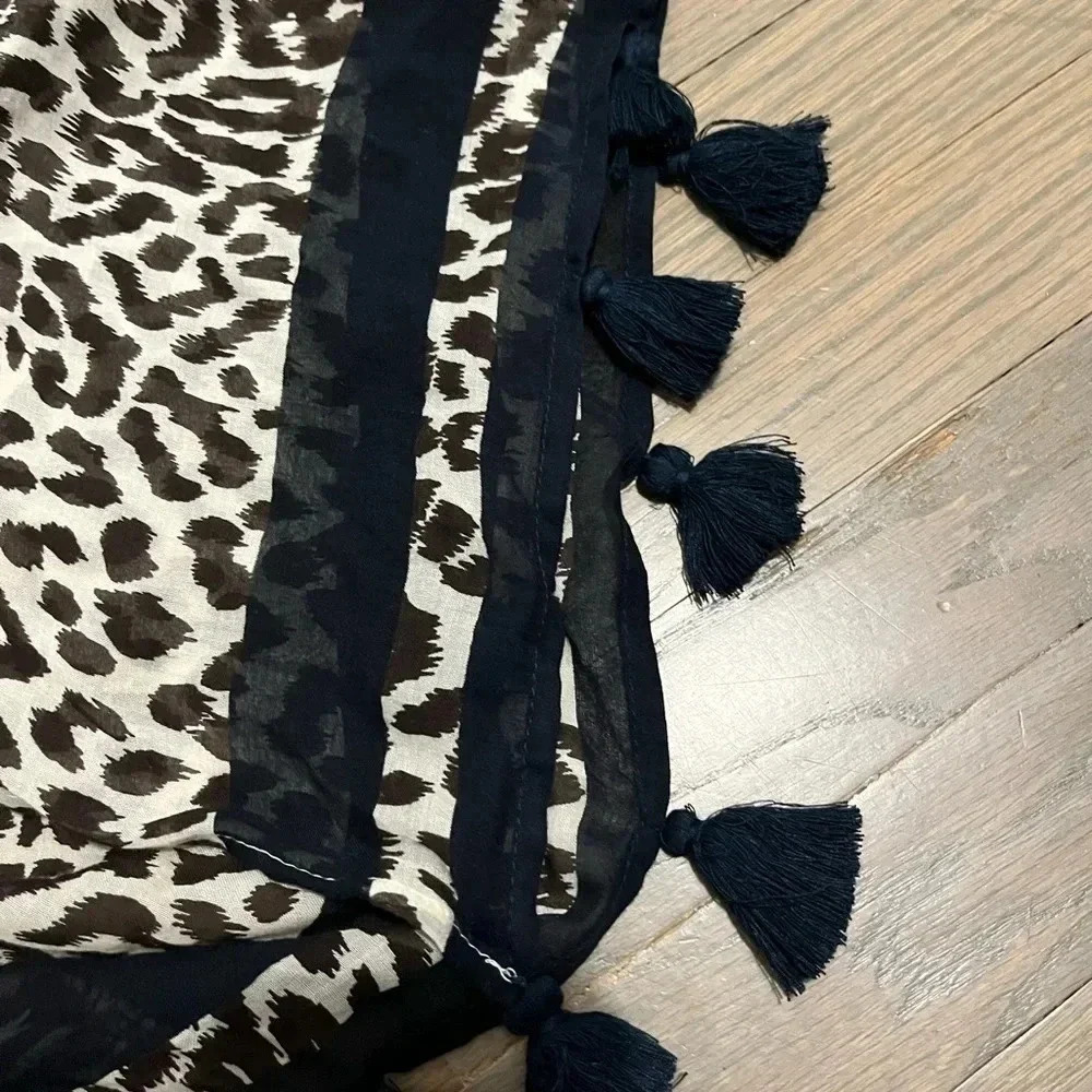 J. CREW Women’s Animal Print Swimsuit Cover Up - Picture 4 of 7